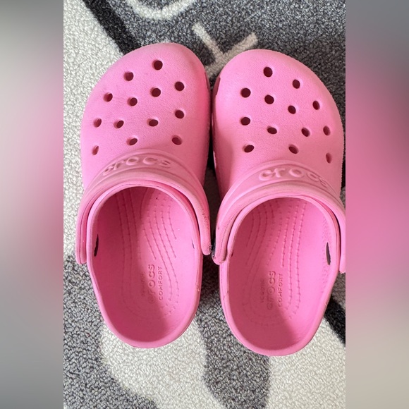 CROCS Kids Vibrant Pink Slippers - Picture 3 of 8